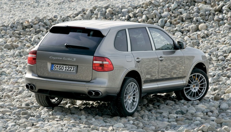 2009_porsche_cayenne_turbo_s_press_image001.jpg